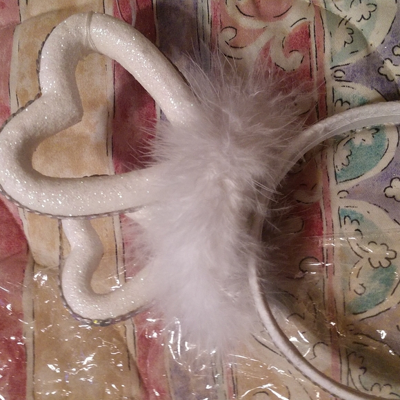 FREE Party Headbands with $20 purchase - Picture 2 of 3